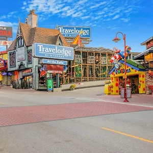 Travelodge By Wyndham At The Falls Hotel